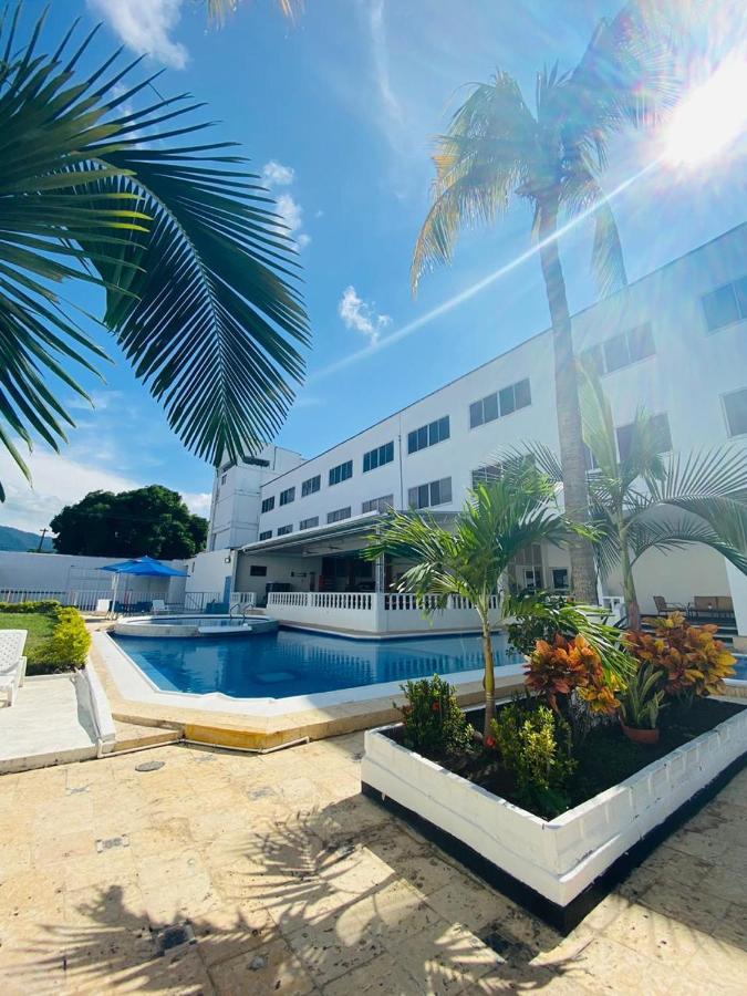 Hotel Mall Santana Del Rio Ла-Дорада Экстерьер фото